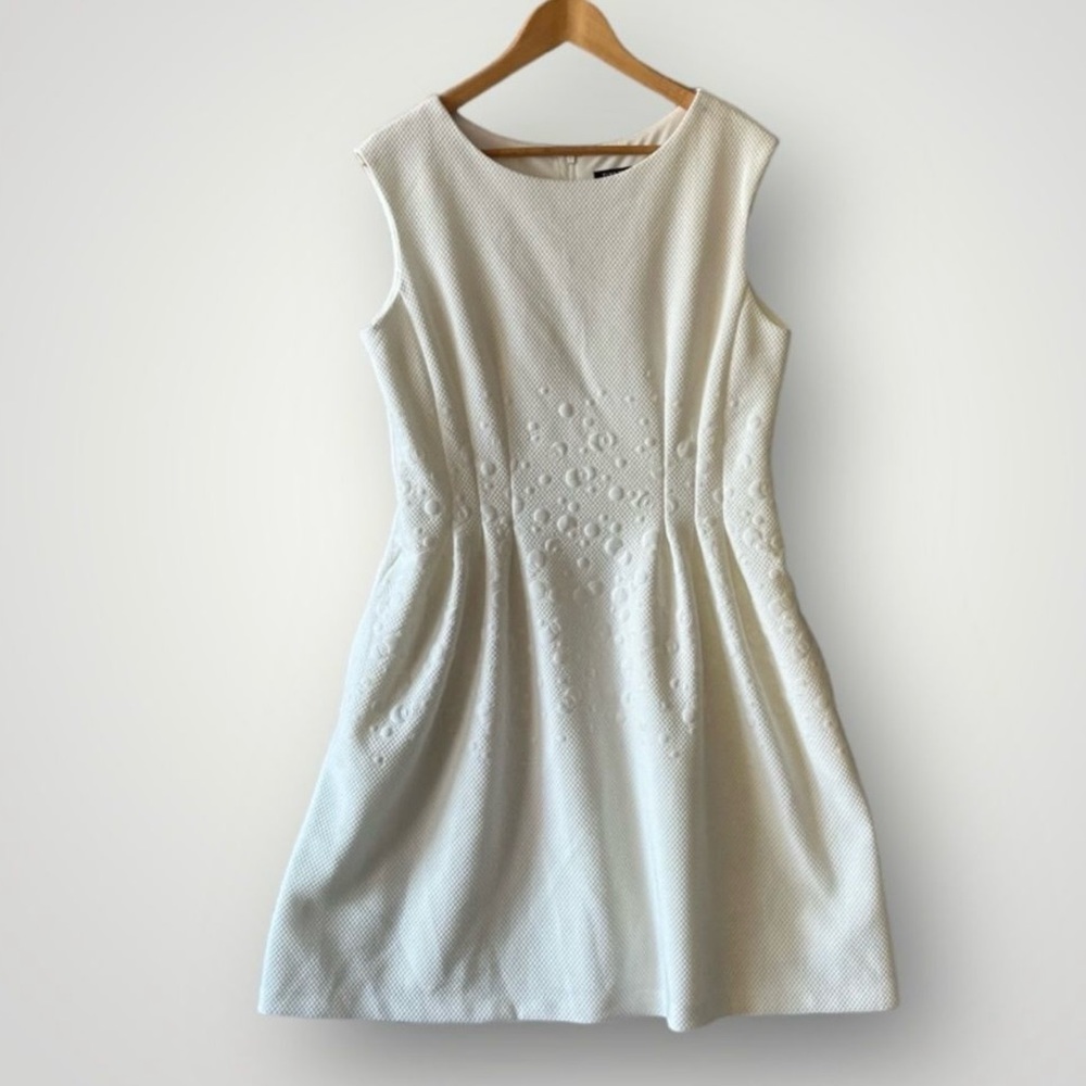 Roz & Ali Sleeveless Dress